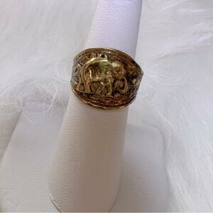 Vintage Gold tone Elephant Ring